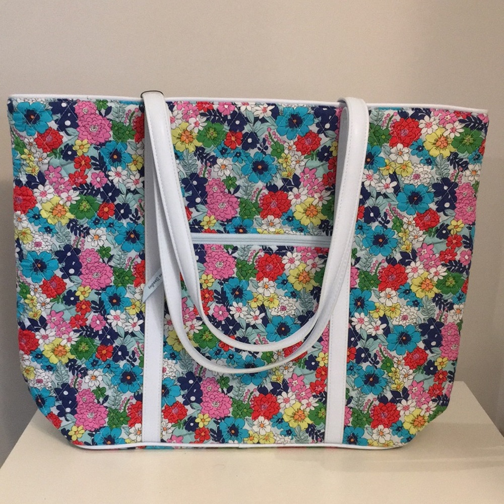 NWT Vera Bradley Far Out Floral Trimmed Vera Tote Bag - Picture 2 of 7